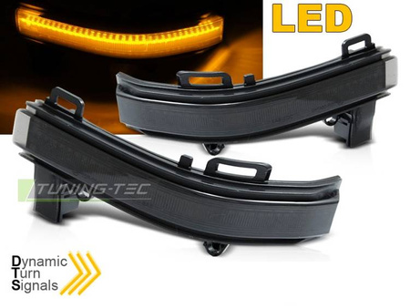 Bočné ukazovatele v dymových zrkadlách. VW Crafter 2017-