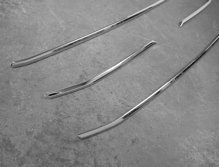 Lišty prednej masky GRILL Ford Transit 2019+