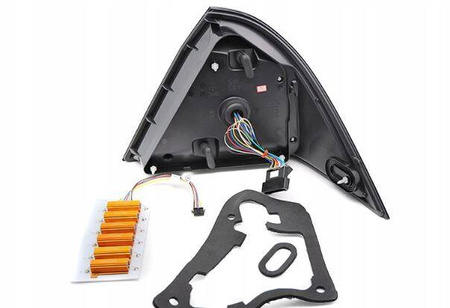 LED chrómové seq svetlomety pasujú na Audi A5 11-16