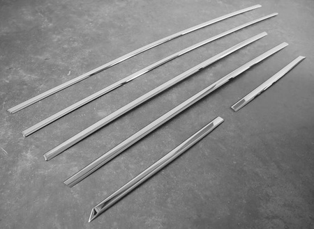 Bočné okenné lišty Peugeot 2008 2020+