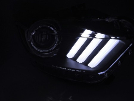 Svetlomety xenónové svetlomety Ford Mustang 2014-2017 xenónové svetlomety