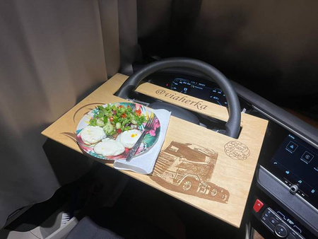 Stôl volantu Mercedes Actros Atego DAF 85 104 105 106 drevený.