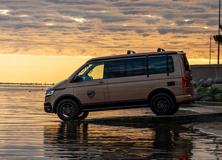 Obloženie dverí predĺženia blatníkov VW T6 2015+ KRÁTKE