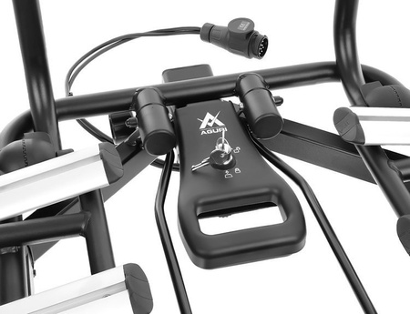 Nosič Aguri Active Bike so 4 bicyklami na závesnej plošine 