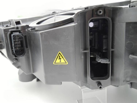 Ľavý xenónový svetlomet TYC pre Audi Q7 15-19