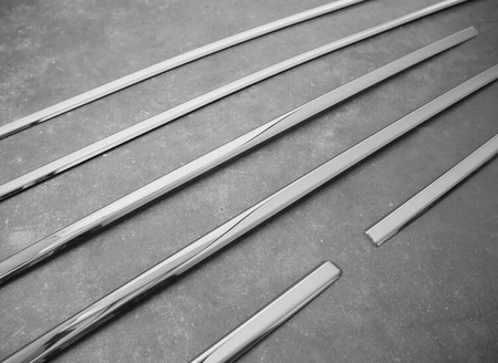 Bočné okenné lišty Peugeot 2008 2020+