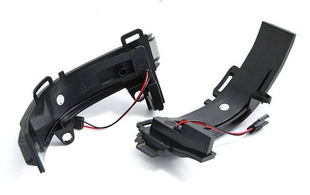 Bočné ukazovatele v dymových zrkadlách. VW Crafter 2017-