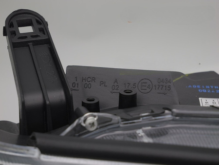 Pravé predné svetlo pre Mitsubishi Pajero 10-15