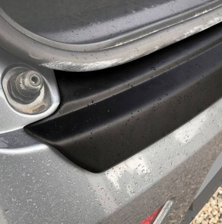 Prekryvná ochranná lišta na zadný nárazník pre VOLVO V40 2012-2019 | ABS