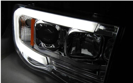 Dodge Ram 02-06 chrómové svetlomety