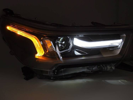 Svetlomety full LED čierne pre Toyotu Hilux