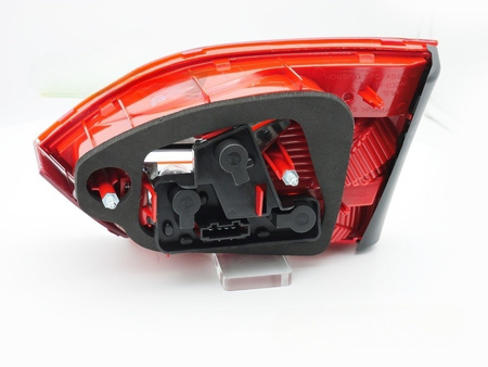 Ľavé zadné svietidlo pre VW Jetta 11-14 Flap červená biela