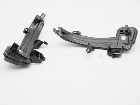 Smerovky pre Škoda Superb III 15-18 SMOKE LED