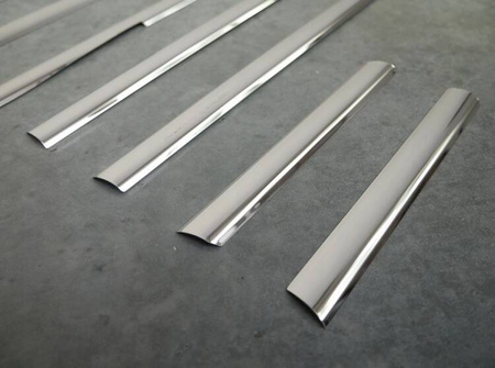 Bočné okenné lišty VW Touran 2003-2010