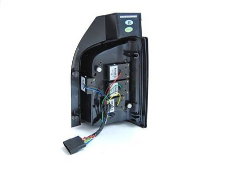 ČERVENÉ DYMOVÉ LED TYČOVÉ LAMPY pre VW T6 15-19