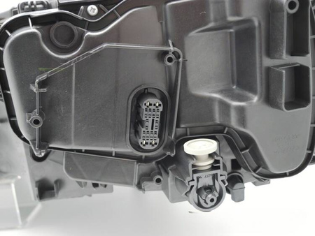 Ľavý xenónový svetlomet TYC pre Audi Q7 15-19