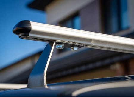 VOLKSWAGEN CADDY 2003-2015 základný strešný nosič VW CADDY 2003-2015 základný strešný nosič