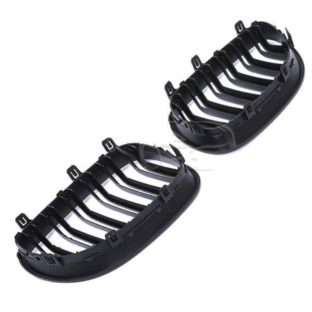 MRIEŽKA ( OBLIČKOVÁ) BMW E60 E61 03-10 LOOK M5 ČIERNA MATNÁ