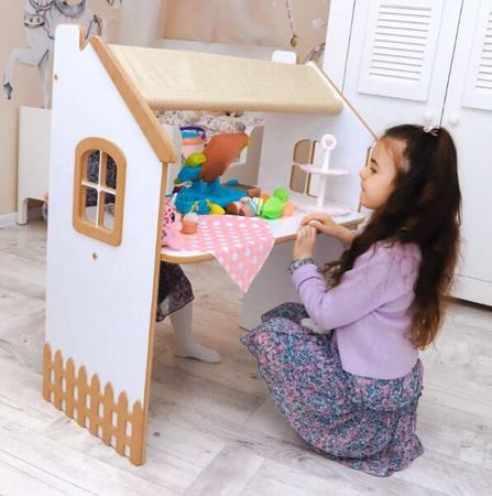 Béžový károvaný písací stôl-bazár