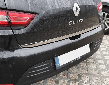 Lišta na okraji dverí batožinového priestoru Renault Clio 4 12+