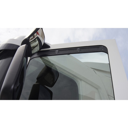 Nákladné auto s moskytiérou Volvo FH séria 4 séria 5 Aero 2024-