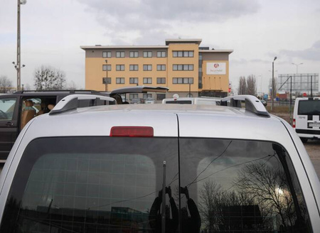 Strešné lišty Volkswag VW Caddy 2004-2015 KRÁTKE