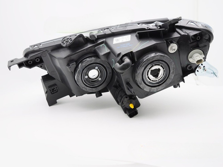 Pravé predné svetlo pre Mitsubishi Pajero 10-15